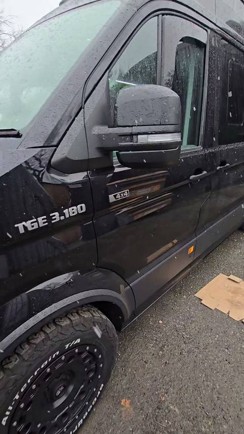 exterior black tge wheel arch