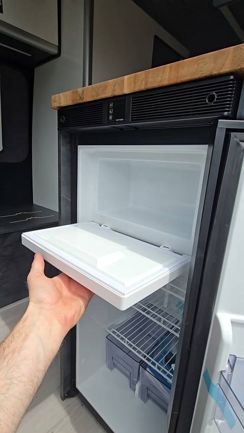 fridge freezer open hand