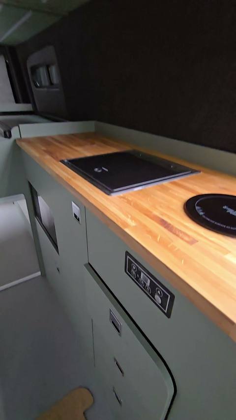 galley double induction window